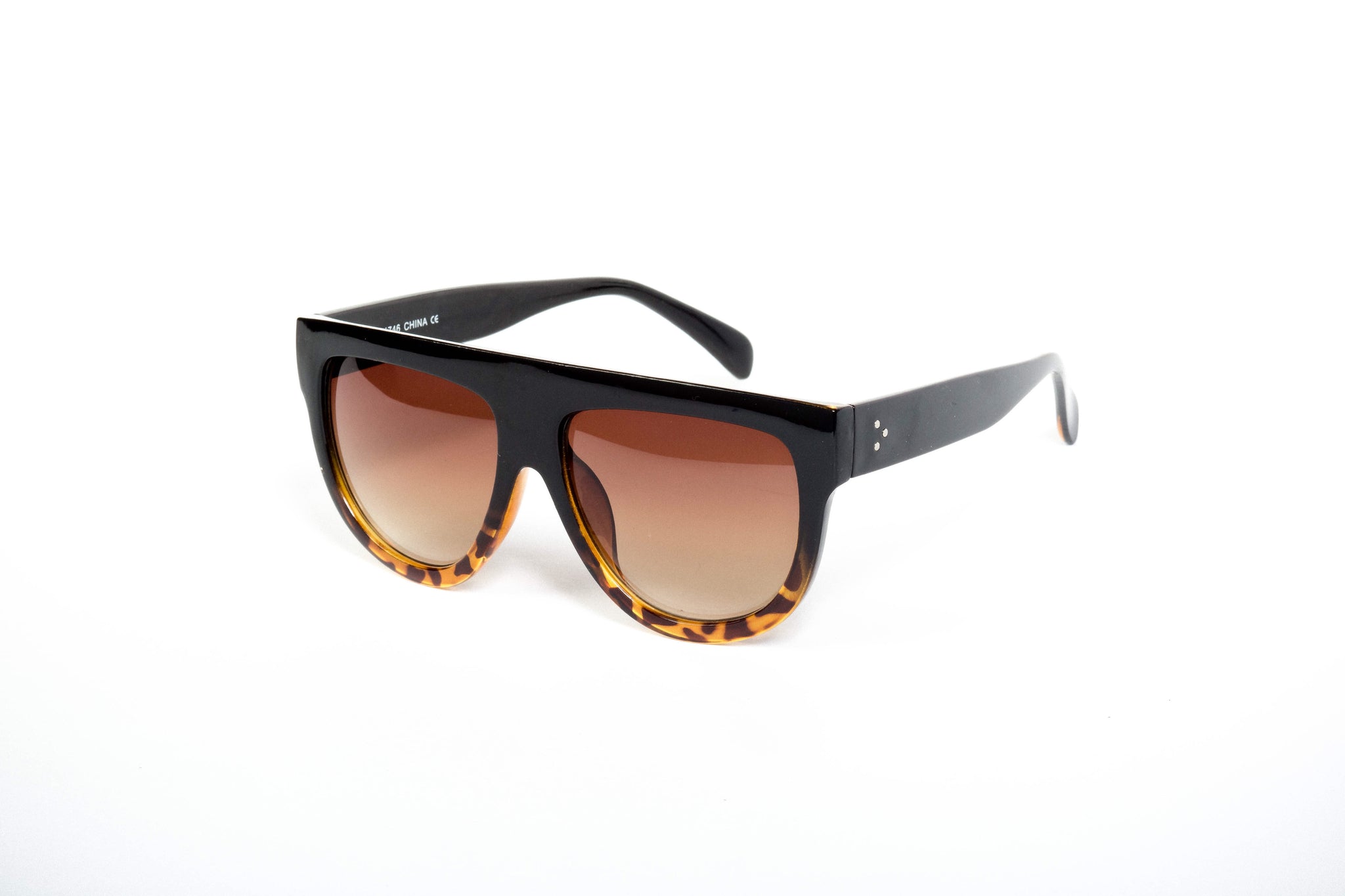 Oversize Horn Rimmed Wide Temple Flat Top Aviator Sunglasses